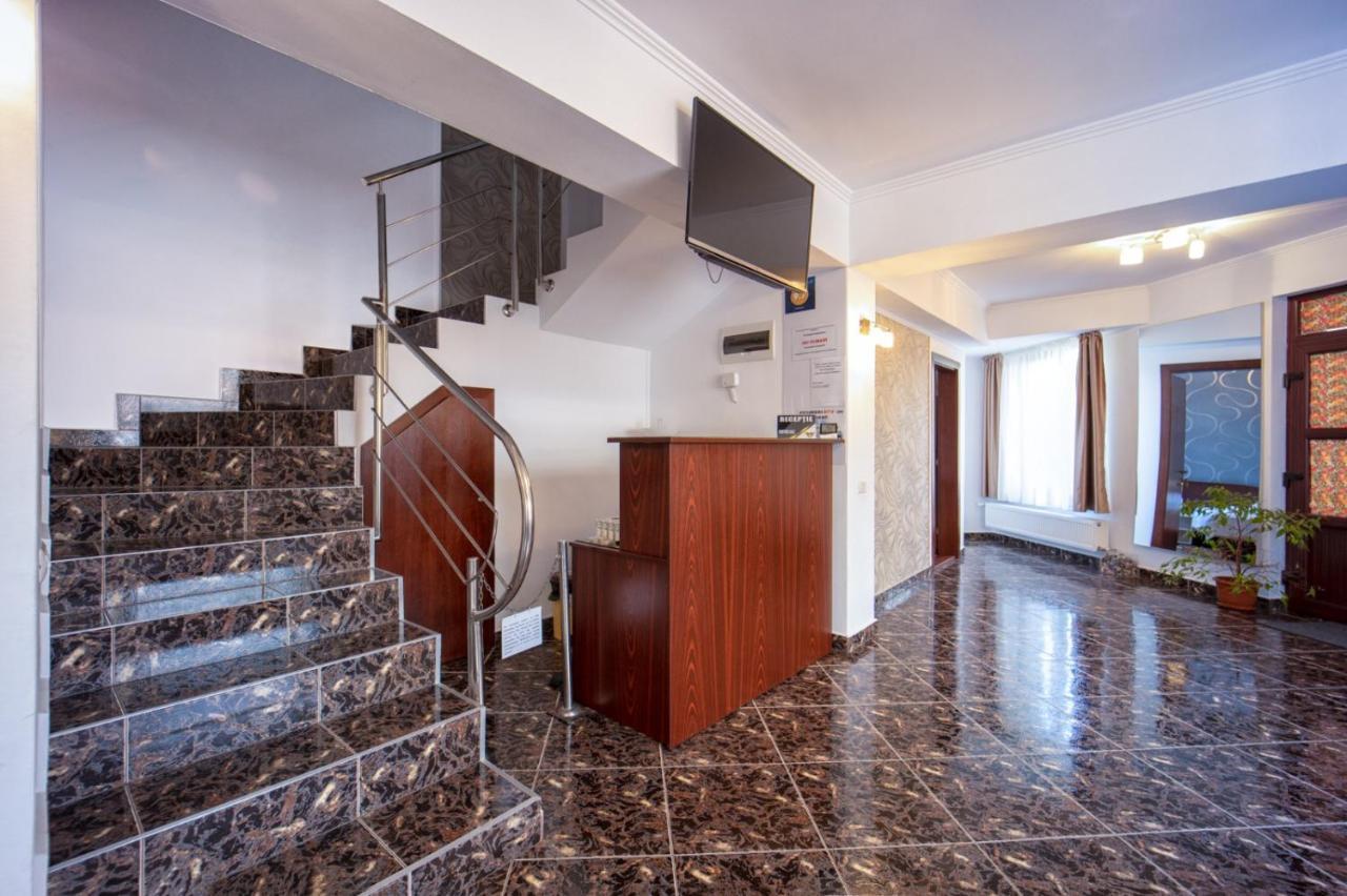 Hotel Amedeia Bran  Exterior foto